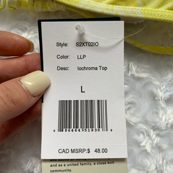 Brand New with tags bikini top - Picture 2 of 3